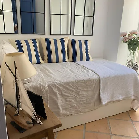Casa Mia Old Town Cozy House 3 Bedrooms 펜션 *