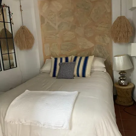 펜션 Casa Mia Old Town Cozy House 3 Bedrooms 에스테포나