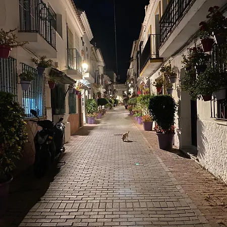 Casa Mia Old Town Cozy House 3 Bedrooms 펜션 *