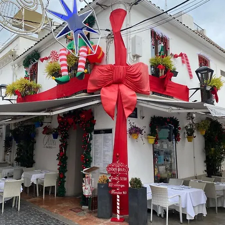 Casa Mia Old Town Cozy House 3 Bedrooms 펜션 에스테포나